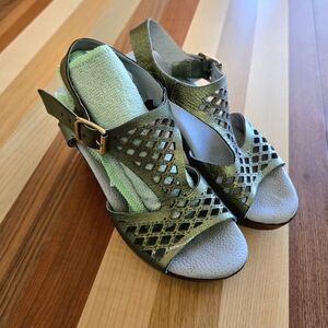 Eric Michael Metallic Green Cutout Sandals. Size 36 European Genuine Leather